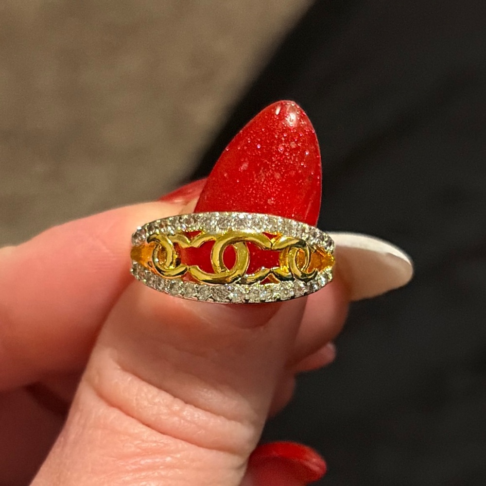 Elegant Gold and Silver Women's Ring